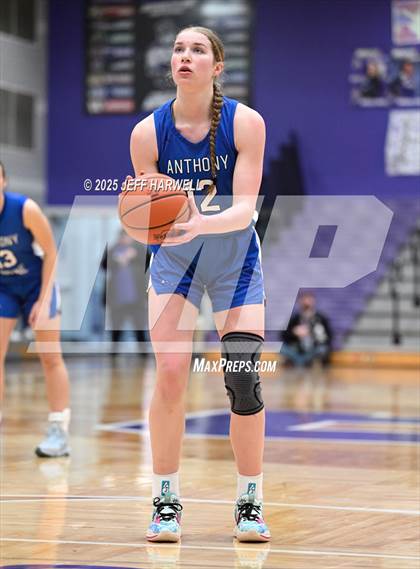 Thumbnail 2 in Anthony Wayne vs. Twinsburg (OHSAA Division 2 Regional Semifinal) photogallery.
