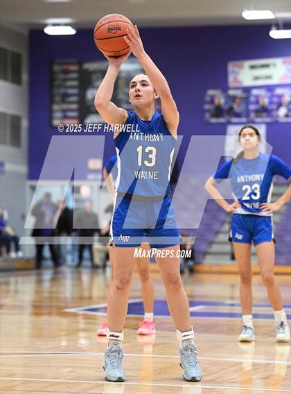 Thumbnail 1 in Anthony Wayne vs. Twinsburg (OHSAA Division 2 Regional Semifinal) photogallery.
