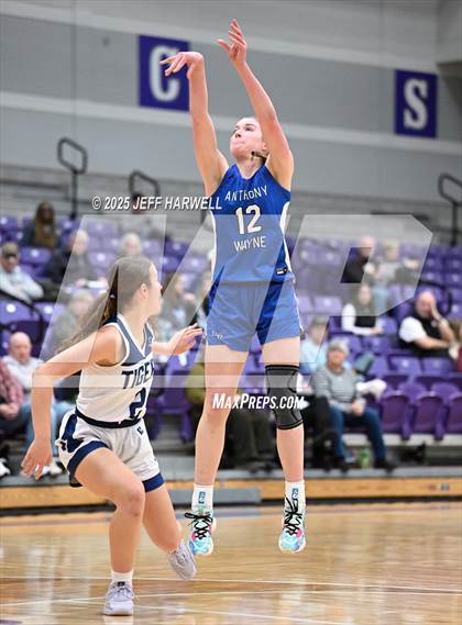 Thumbnail 2 in Anthony Wayne vs. Twinsburg (OHSAA Division 2 Regional Semifinal) photogallery.