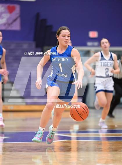 Thumbnail 1 in Anthony Wayne vs. Twinsburg (OHSAA Division 2 Regional Semifinal) photogallery.
