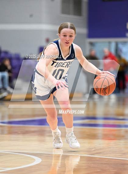 Thumbnail 2 in Anthony Wayne vs. Twinsburg (OHSAA Division 2 Regional Semifinal) photogallery.
