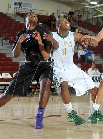 Thumbnail 2 in Long Beach Poly vs. Christian Brothers (MaxPreps Holiday Classic) photogallery.