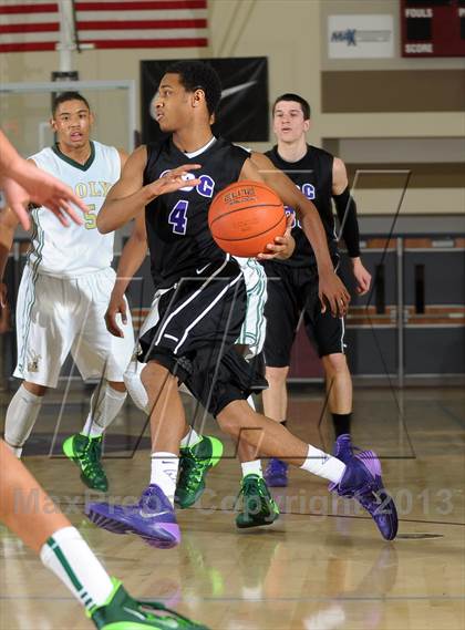 Thumbnail 1 in Long Beach Poly vs. Christian Brothers (MaxPreps Holiday Classic) photogallery.