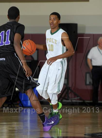 Thumbnail 2 in Long Beach Poly vs. Christian Brothers (MaxPreps Holiday Classic) photogallery.