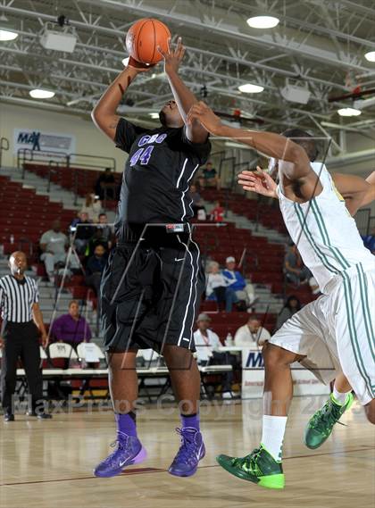 Thumbnail 1 in Long Beach Poly vs. Christian Brothers (MaxPreps Holiday Classic) photogallery.