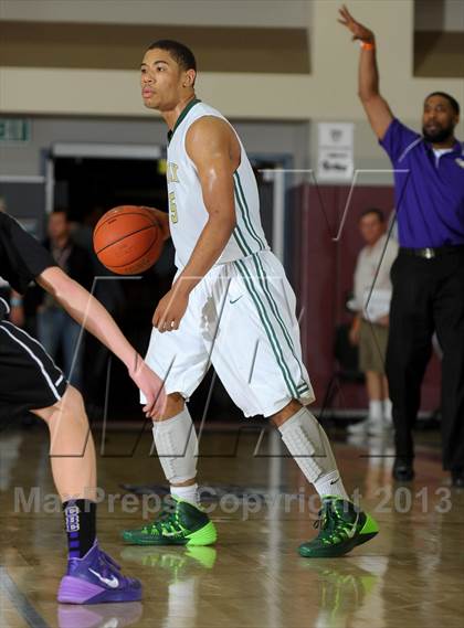 Thumbnail 1 in Long Beach Poly vs. Christian Brothers (MaxPreps Holiday Classic) photogallery.