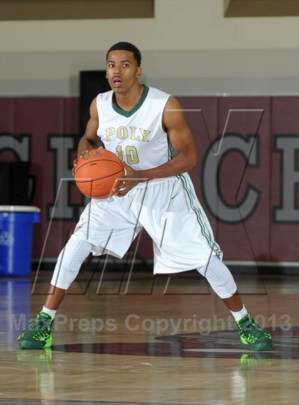 Thumbnail 1 in Long Beach Poly vs. Christian Brothers (MaxPreps Holiday Classic) photogallery.