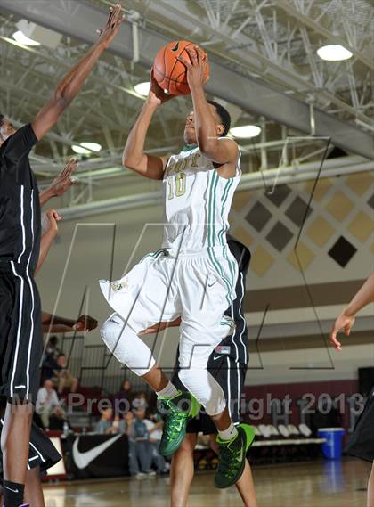 Thumbnail 3 in Long Beach Poly vs. Christian Brothers (MaxPreps Holiday Classic) photogallery.