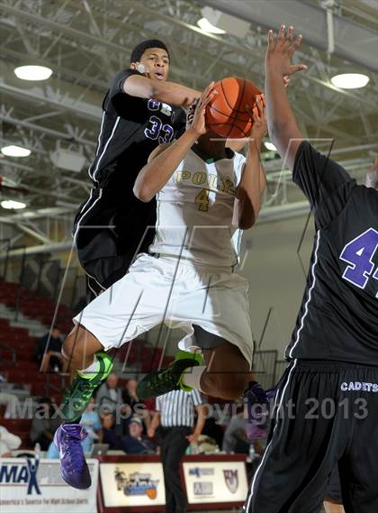 Thumbnail 3 in Long Beach Poly vs. Christian Brothers (MaxPreps Holiday Classic) photogallery.