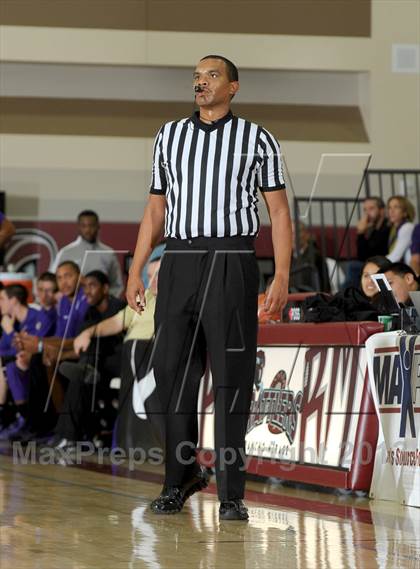 Thumbnail 2 in Long Beach Poly vs. Christian Brothers (MaxPreps Holiday Classic) photogallery.