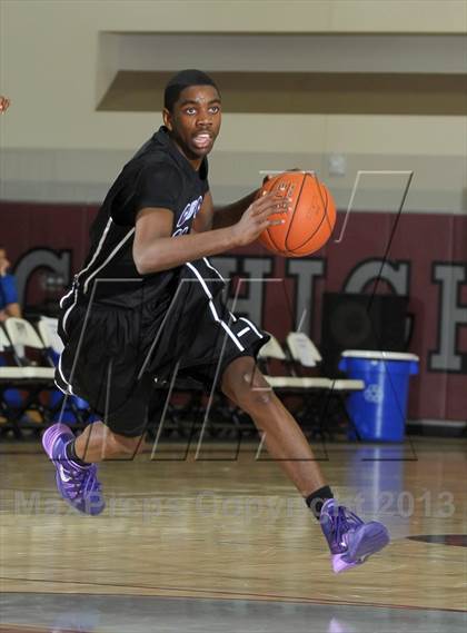 Thumbnail 3 in Long Beach Poly vs. Christian Brothers (MaxPreps Holiday Classic) photogallery.