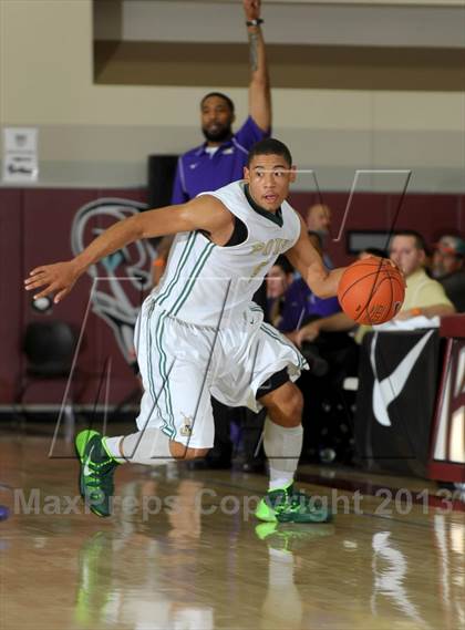 Thumbnail 2 in Long Beach Poly vs. Christian Brothers (MaxPreps Holiday Classic) photogallery.