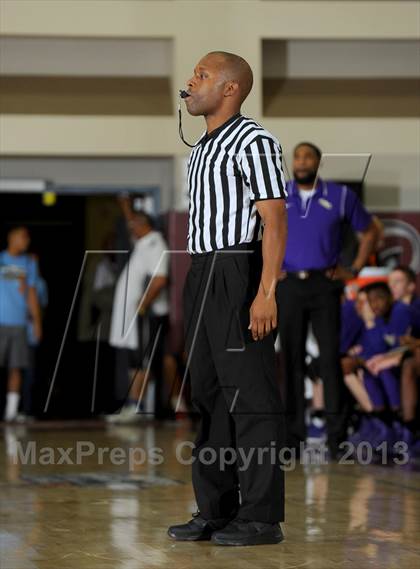 Thumbnail 3 in Long Beach Poly vs. Christian Brothers (MaxPreps Holiday Classic) photogallery.