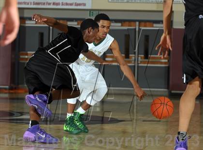 Thumbnail 2 in Long Beach Poly vs. Christian Brothers (MaxPreps Holiday Classic) photogallery.