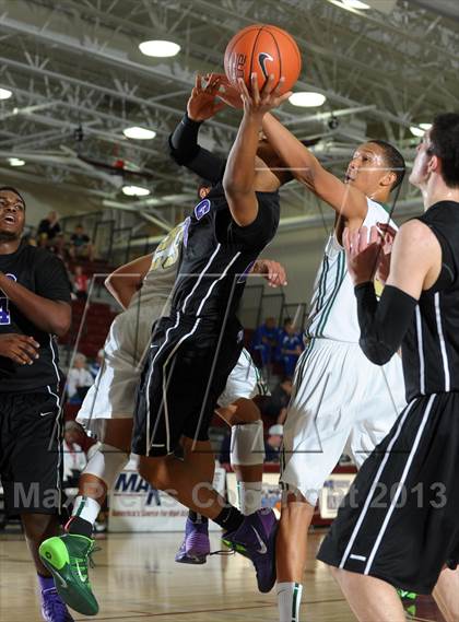 Thumbnail 3 in Long Beach Poly vs. Christian Brothers (MaxPreps Holiday Classic) photogallery.