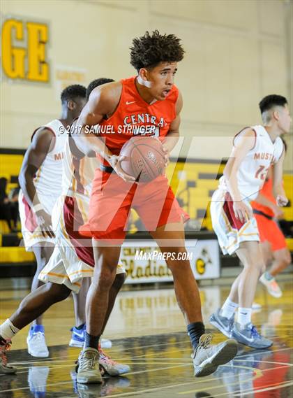 Thumbnail 3 in Central vs. Lincoln (Warren Morse Memorial Showcase) photogallery.