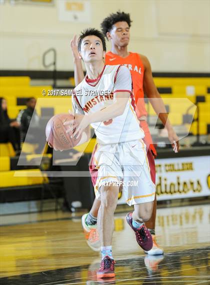 Thumbnail 2 in Central vs. Lincoln (Warren Morse Memorial Showcase) photogallery.