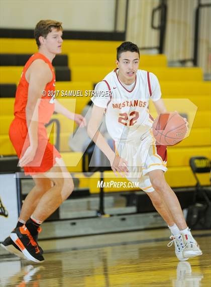 Thumbnail 3 in Central vs. Lincoln (Warren Morse Memorial Showcase) photogallery.