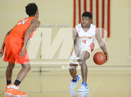 Thumbnail 1 in Central vs. Lincoln (Warren Morse Memorial Showcase) photogallery.