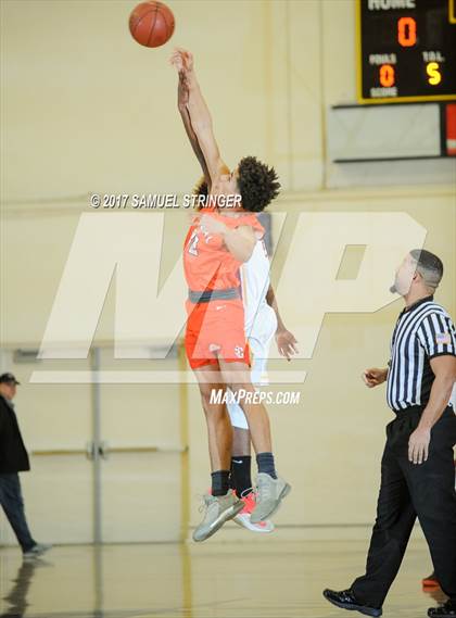 Thumbnail 3 in Central vs. Lincoln (Warren Morse Memorial Showcase) photogallery.