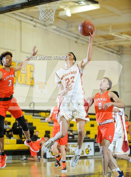 Thumbnail 1 in Central vs. Lincoln (Warren Morse Memorial Showcase) photogallery.