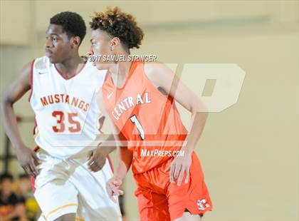 Thumbnail 1 in Central vs. Lincoln (Warren Morse Memorial Showcase) photogallery.