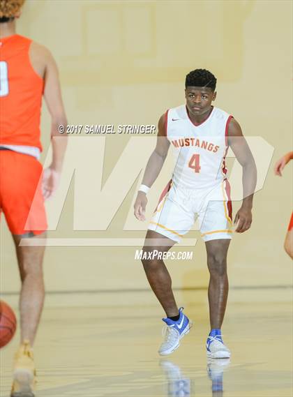 Thumbnail 2 in Central vs. Lincoln (Warren Morse Memorial Showcase) photogallery.