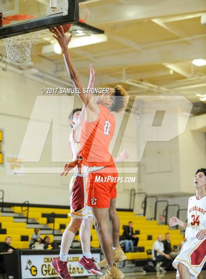 Thumbnail 2 in Central vs. Lincoln (Warren Morse Memorial Showcase) photogallery.