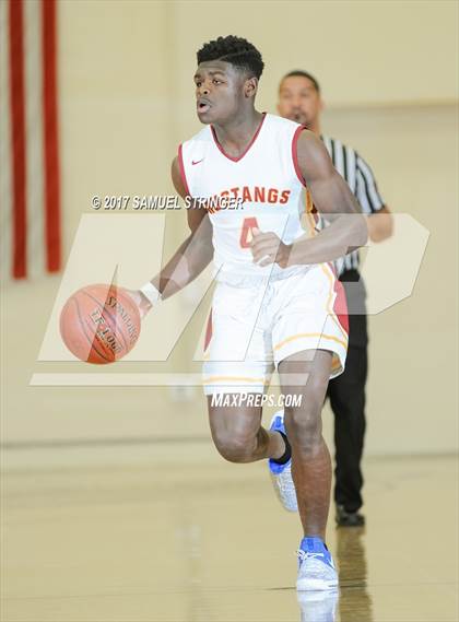 Thumbnail 1 in Central vs. Lincoln (Warren Morse Memorial Showcase) photogallery.