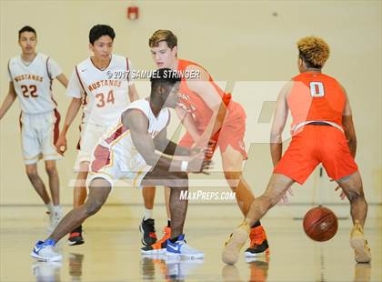 Thumbnail 1 in Central vs. Lincoln (Warren Morse Memorial Showcase) photogallery.