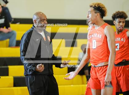 Thumbnail 1 in Central vs. Lincoln (Warren Morse Memorial Showcase) photogallery.