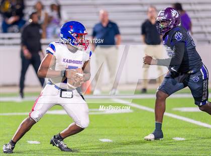 Thumbnail 2 in Kashmere @ Wheatley photogallery.