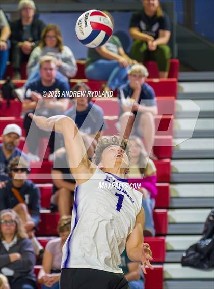 Thumbnail 1 in Stargate School vs. Denver Waldorf (CHSAA 4A Round 2) photogallery.