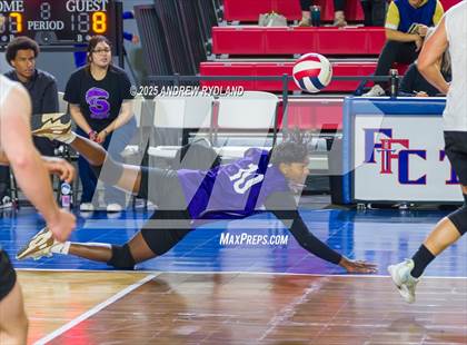 Thumbnail 3 in Stargate School vs. Denver Waldorf (CHSAA 4A Round 2) photogallery.