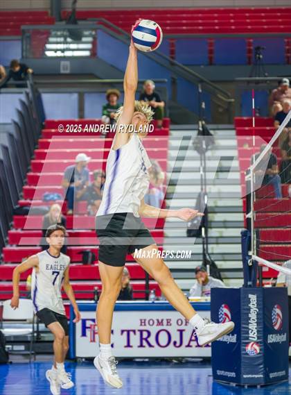 Thumbnail 2 in Stargate School vs. Denver Waldorf (CHSAA 4A Round 2) photogallery.