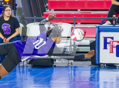 Thumbnail 2 in Stargate School vs. Denver Waldorf (CHSAA 4A Round 2) photogallery.