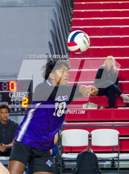 Thumbnail 2 in Stargate School vs. Denver Waldorf (CHSAA 4A Round 2) photogallery.