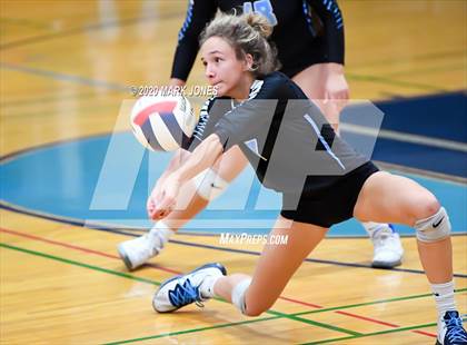 Thumbnail 3 in Deer Valley vs. Flagstaff (AIA 4A Quarterfinal) photogallery.