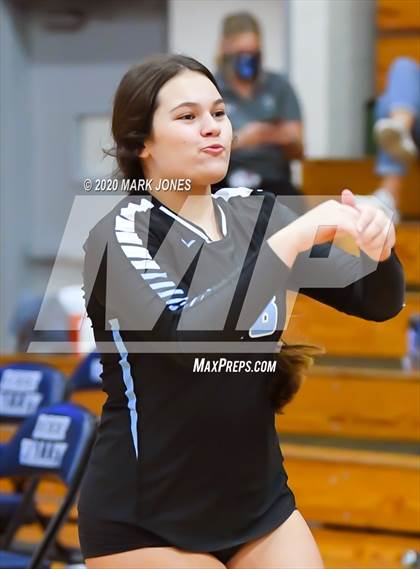 Thumbnail 1 in Deer Valley vs. Flagstaff (AIA 4A Quarterfinal) photogallery.