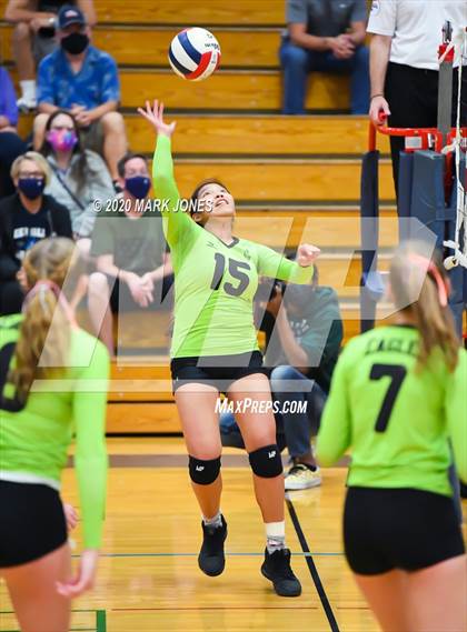 Thumbnail 2 in Deer Valley vs. Flagstaff (AIA 4A Quarterfinal) photogallery.