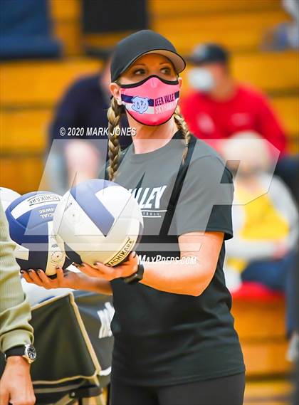 Thumbnail 2 in Deer Valley vs. Flagstaff (AIA 4A Quarterfinal) photogallery.