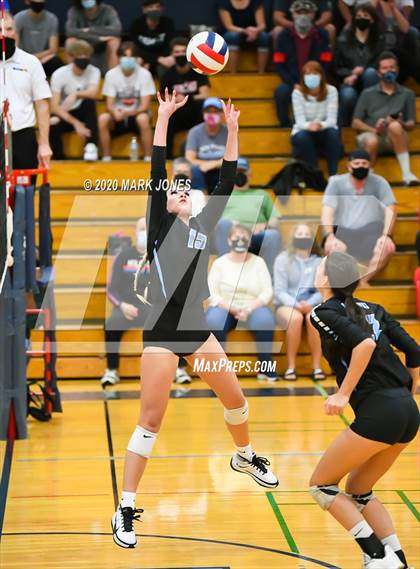 Thumbnail 1 in Deer Valley vs. Flagstaff (AIA 4A Quarterfinal) photogallery.