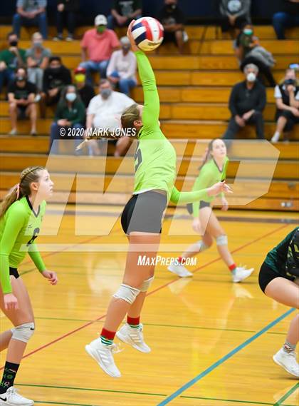 Thumbnail 3 in Deer Valley vs. Flagstaff (AIA 4A Quarterfinal) photogallery.
