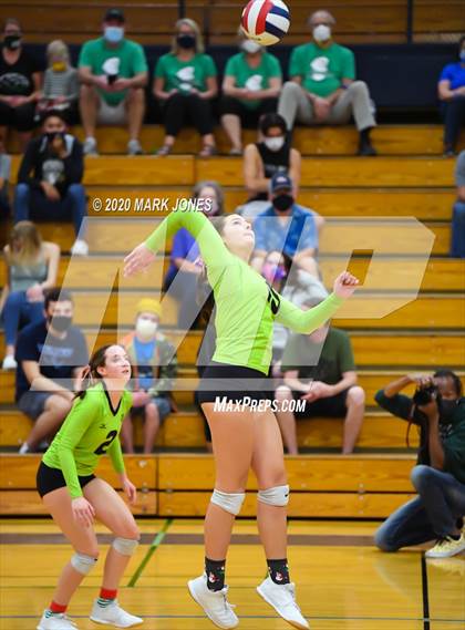 Thumbnail 3 in Deer Valley vs. Flagstaff (AIA 4A Quarterfinal) photogallery.