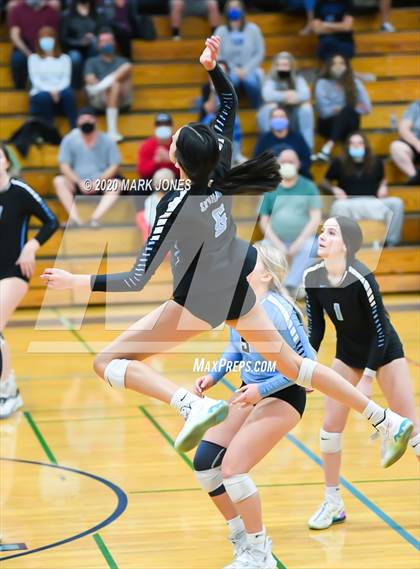 Thumbnail 3 in Deer Valley vs. Flagstaff (AIA 4A Quarterfinal) photogallery.