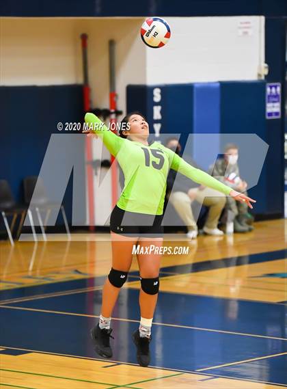 Thumbnail 2 in Deer Valley vs. Flagstaff (AIA 4A Quarterfinal) photogallery.
