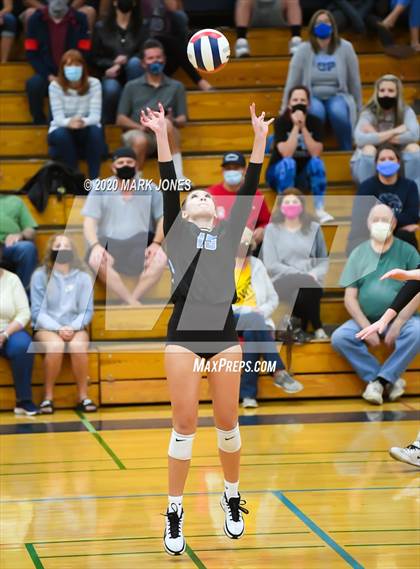 Thumbnail 3 in Deer Valley vs. Flagstaff (AIA 4A Quarterfinal) photogallery.