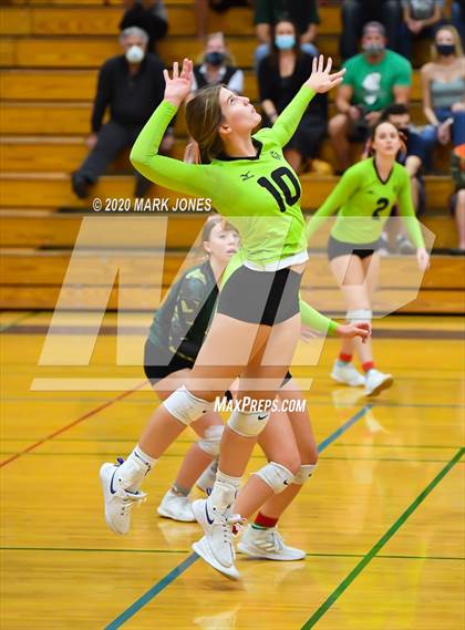 Thumbnail 2 in Deer Valley vs. Flagstaff (AIA 4A Quarterfinal) photogallery.