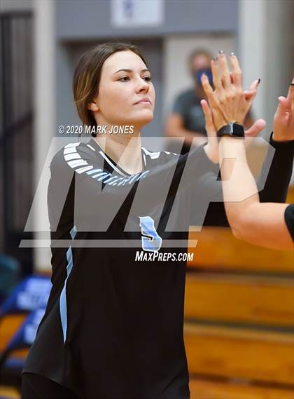Thumbnail 1 in Deer Valley vs. Flagstaff (AIA 4A Quarterfinal) photogallery.