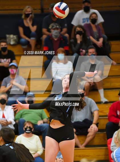 Thumbnail 2 in Deer Valley vs. Flagstaff (AIA 4A Quarterfinal) photogallery.